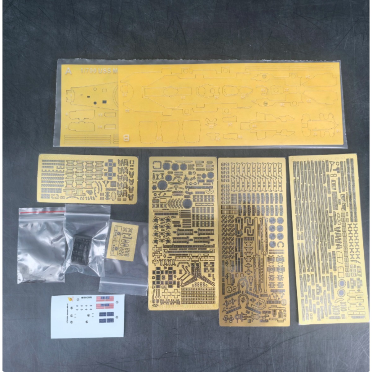 VeryFire VF700909DX 1/700 Scal - Model Kit Uss Missouri 评论和价格